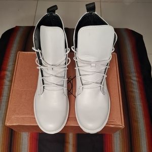 Women's Void Shoes. White Leather Handmade Combat Boots NEW. EU39 US8-8.5 UK6.5